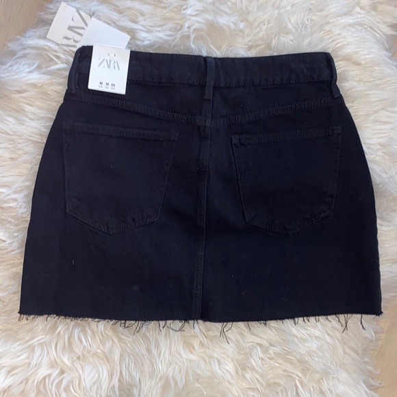 Zara Black Denim Frayed Mini Skirt - Picture 3 of 6